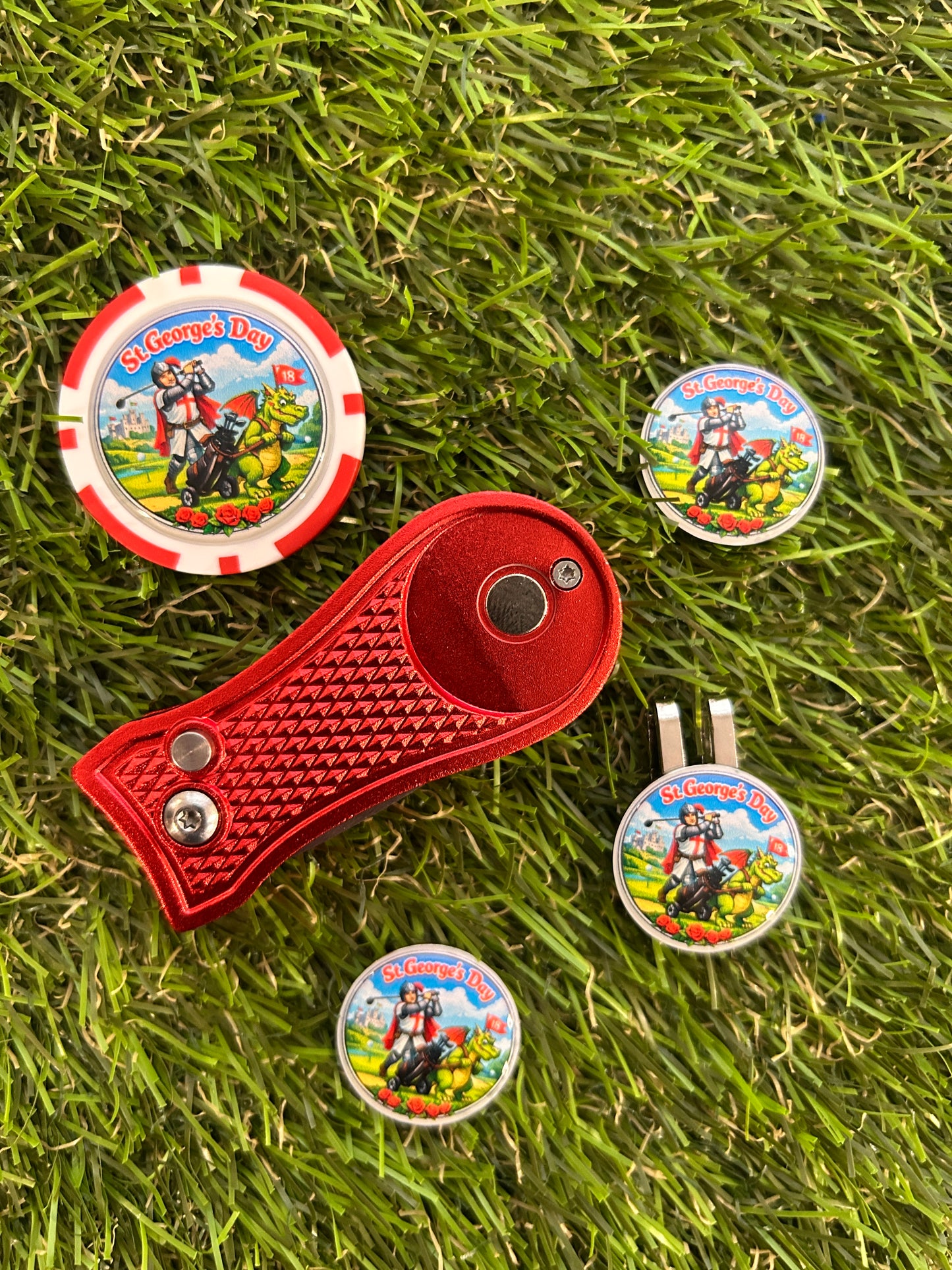 St George’s Day Golf ball marker with metal pitchfork and poker chip