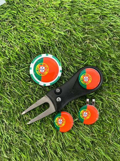 Flags of the World Traditional Pitchfork including 3 Flag markers and poker chip