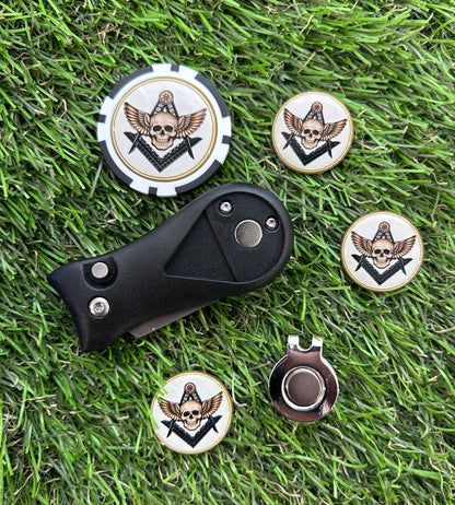 Golf Pitchfork Magnetic Hat Clip With 3 Masonic Skull Markers and Poker Chip